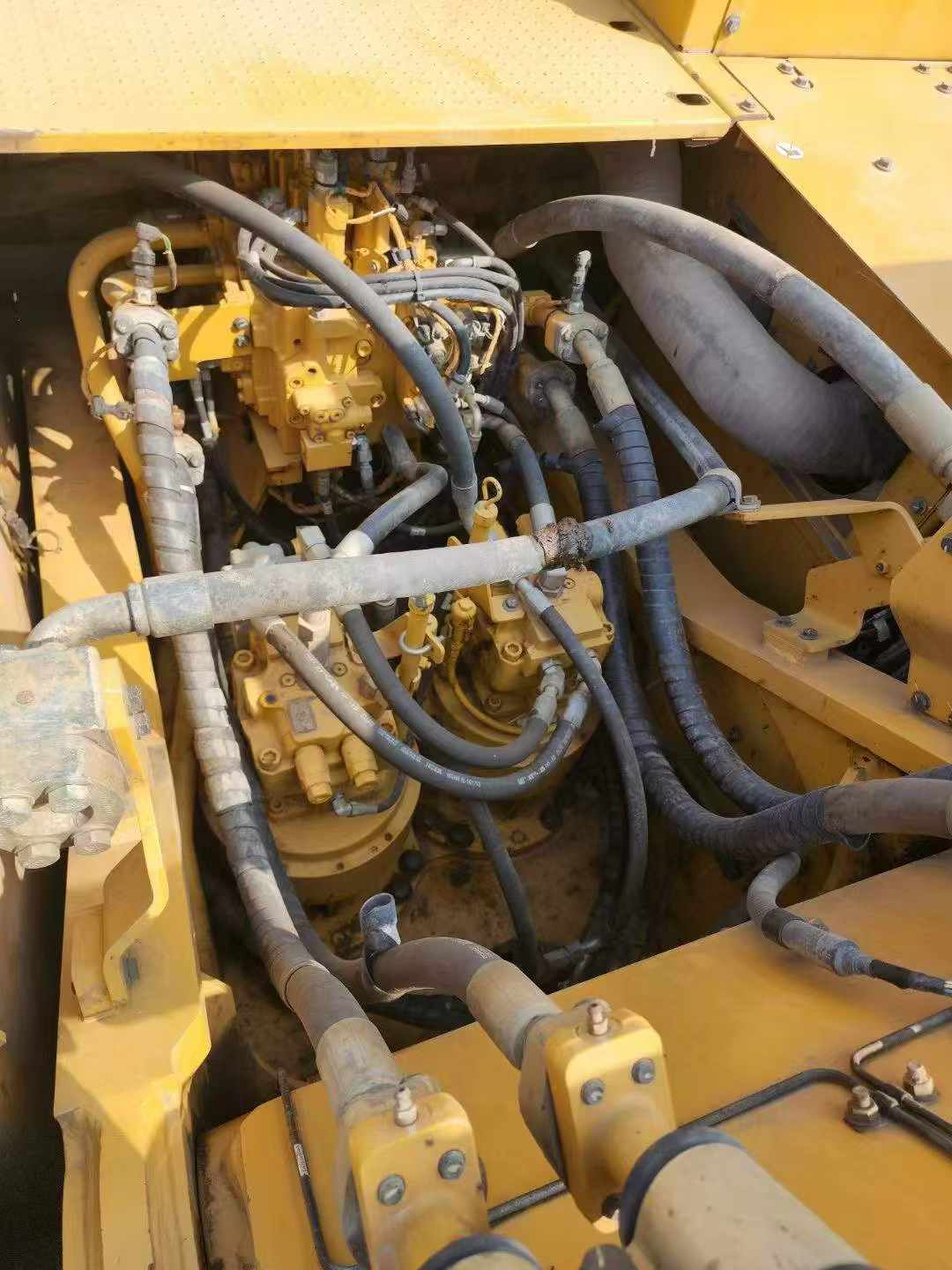 Used Caterpillar CAT352  Excavator 2022 Model / 8