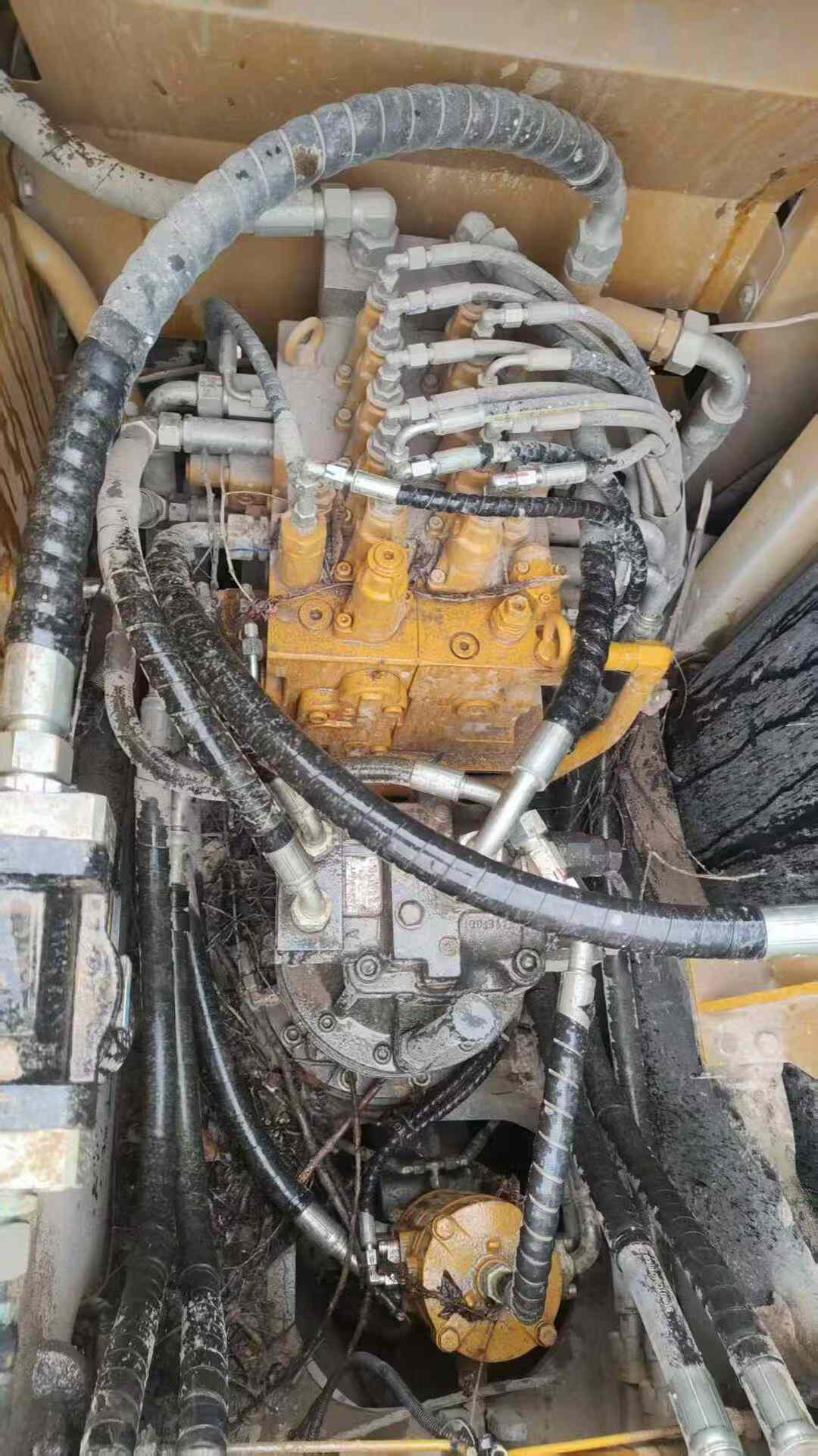 Used Sany SY135 Excavator 2023 Model / 3