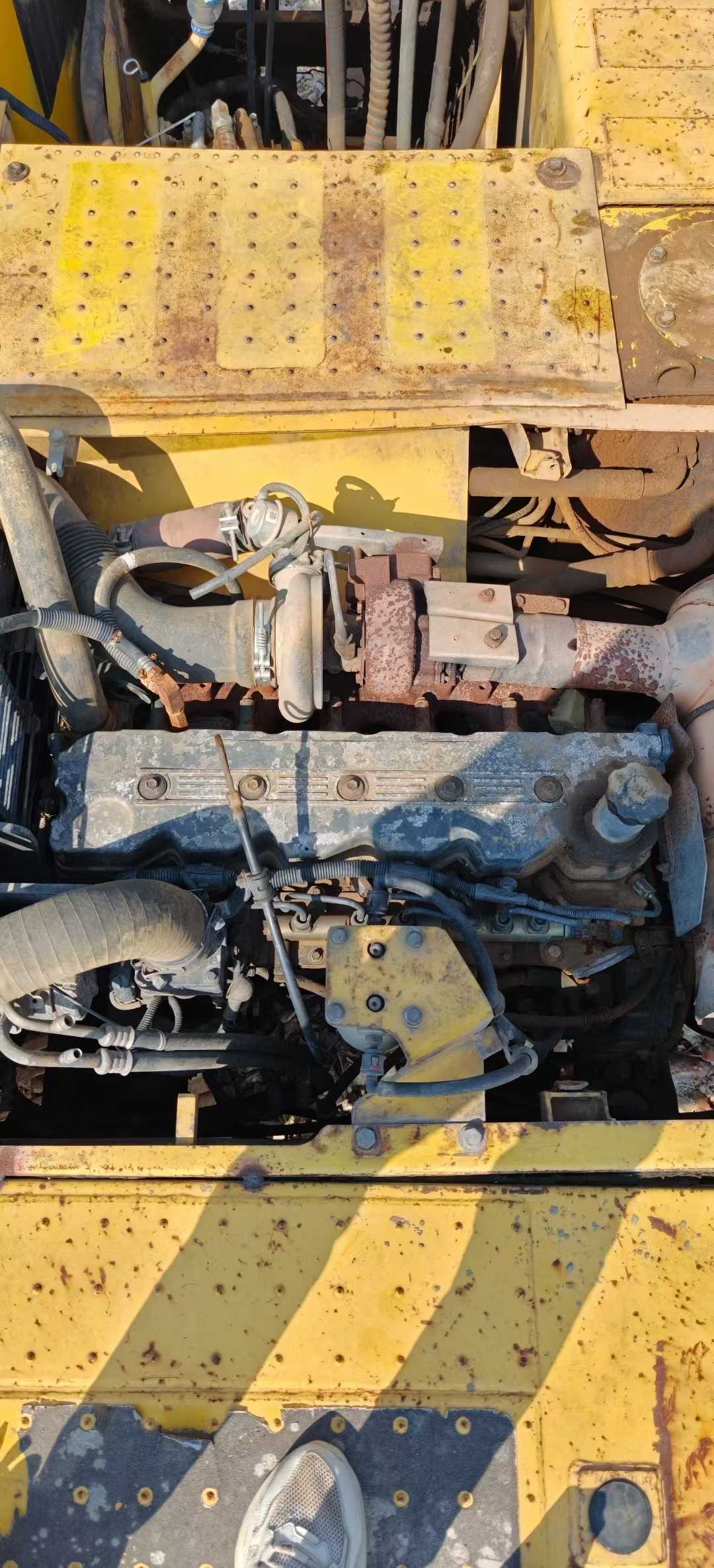 Used Komatsu PC220-8 Excavator 2016 Model / 6