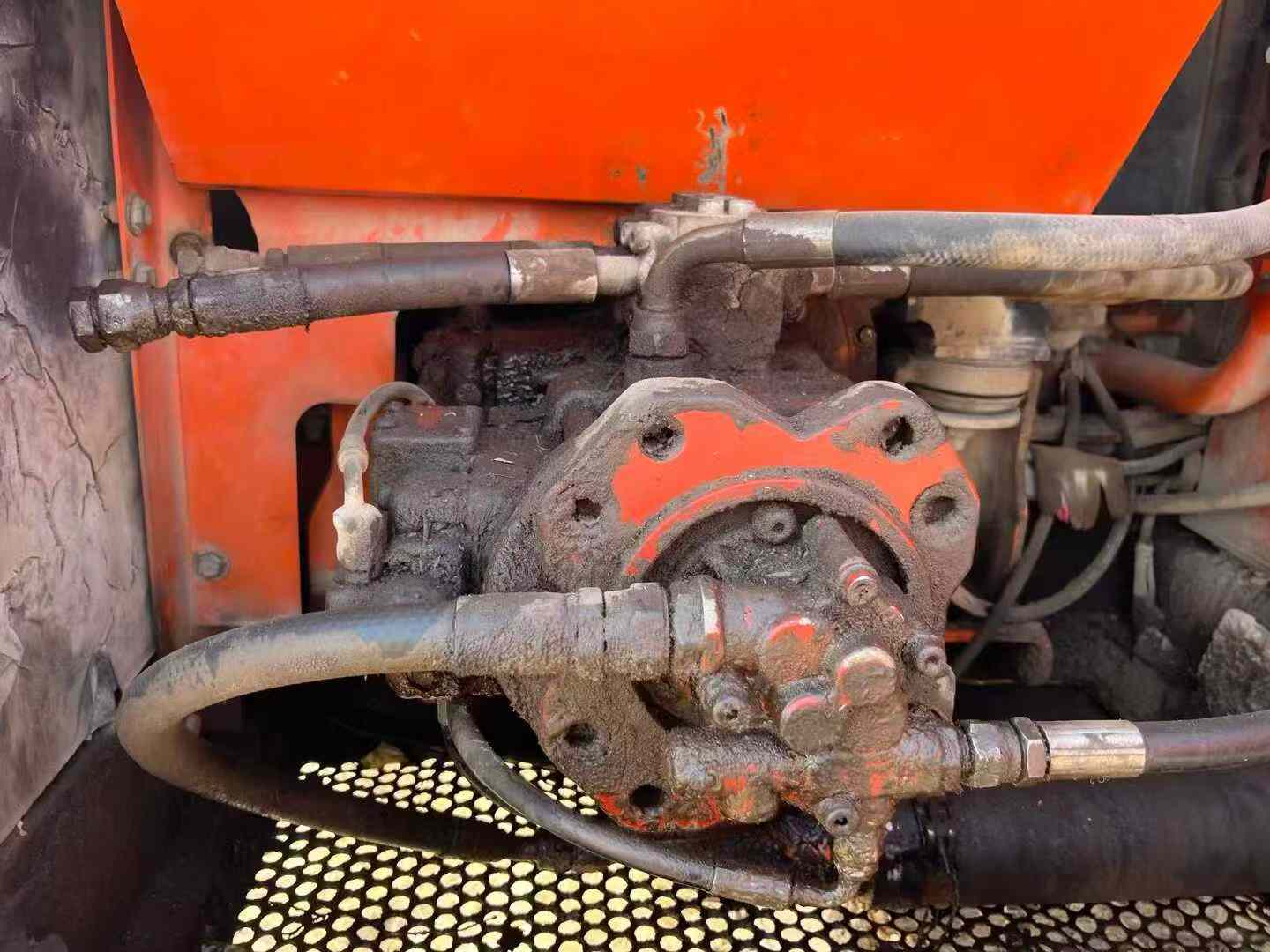 Used Doosan S225 Excavator 2010 Model / 4