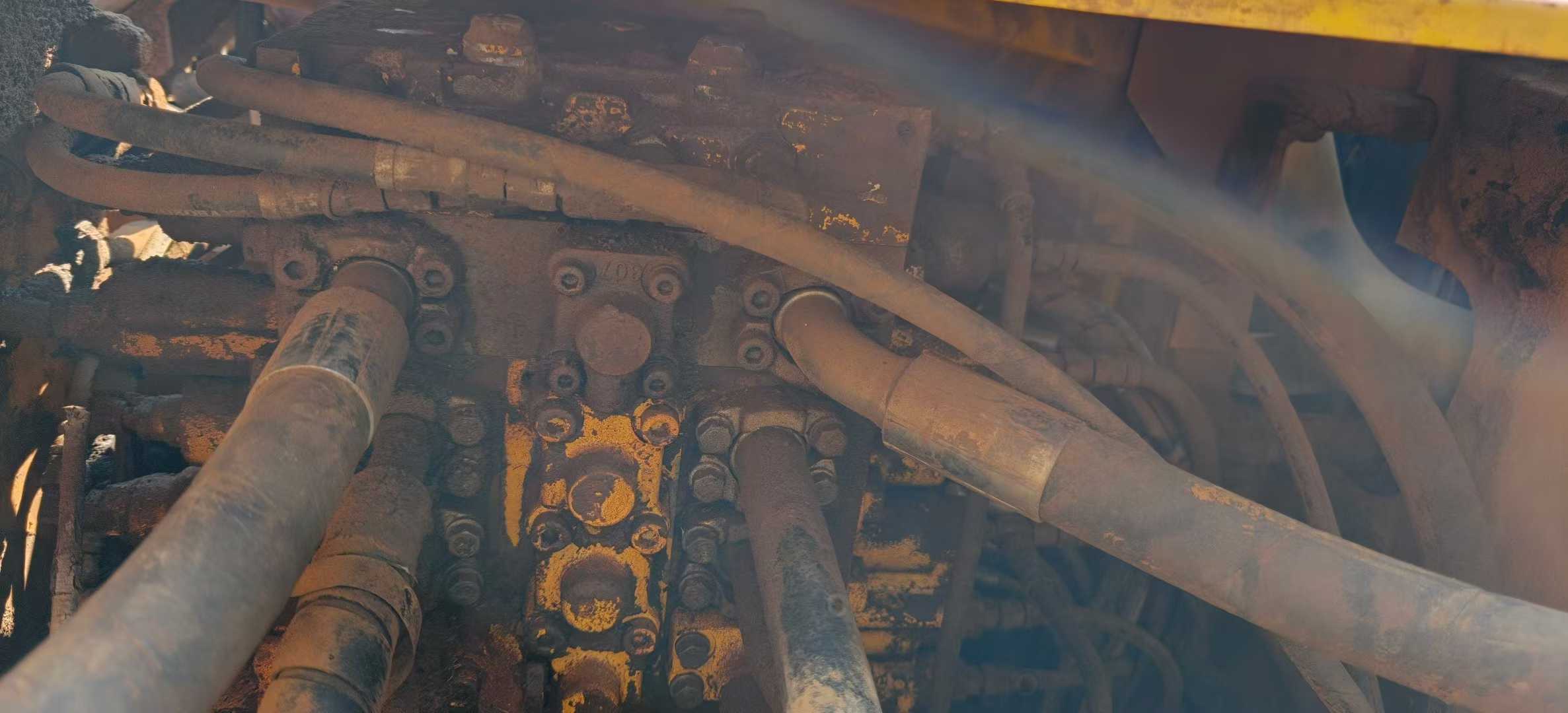 Used Komatsu PC220-8 Excavator 2016 Model / 7