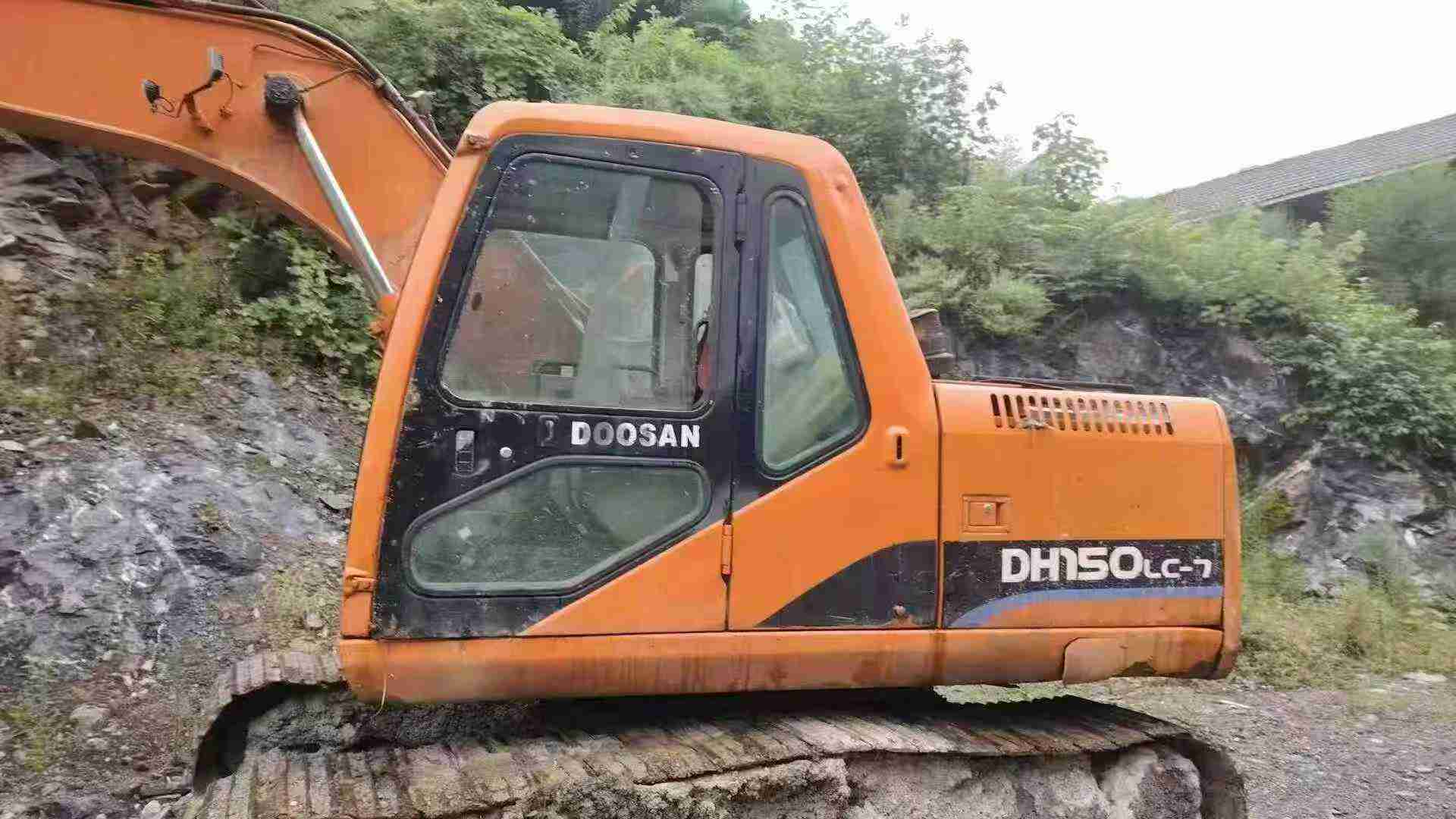 Used Doosan DX15 Excavator 2016 Model / 3