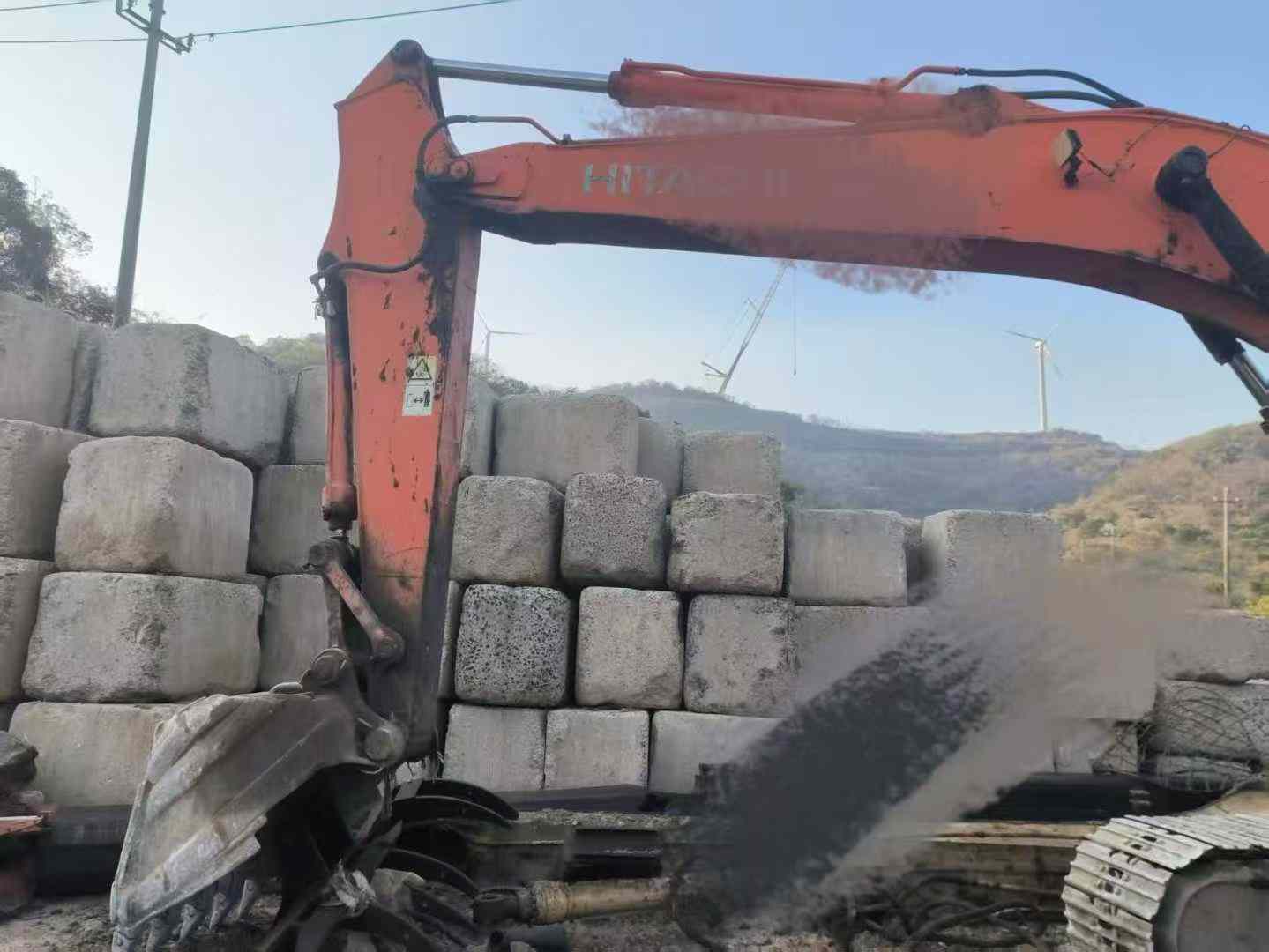 Used Hitachi ZAXIS200 Excavator 2016 Model / 2