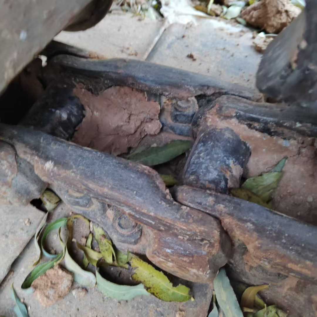 Used Komatsu PC210 Excavator 2011 Model / 8