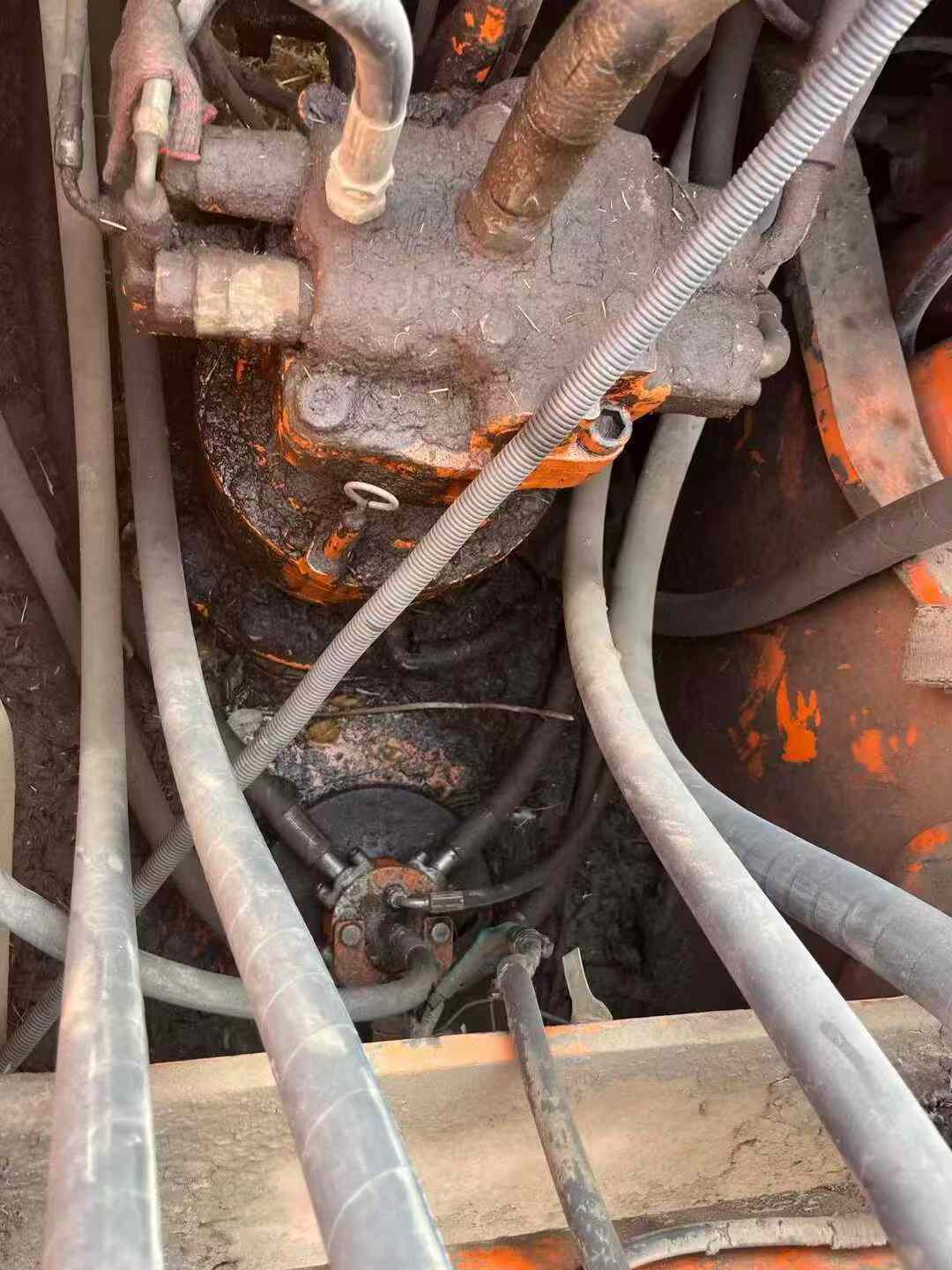 Used Doosan S225 Excavator 2010 Model / 7