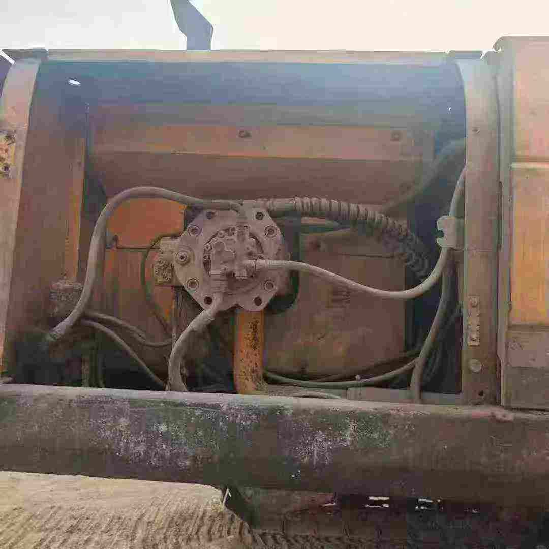 Used Hyundai R335-7 Excavator 2016 Model / 3