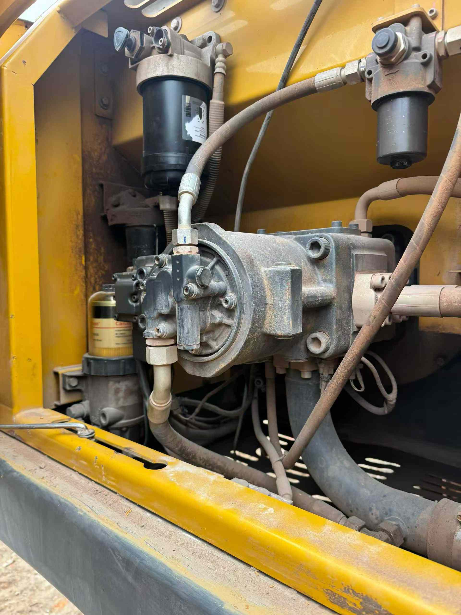 Used XCMG XE215 Excavator 2021 Model / 7