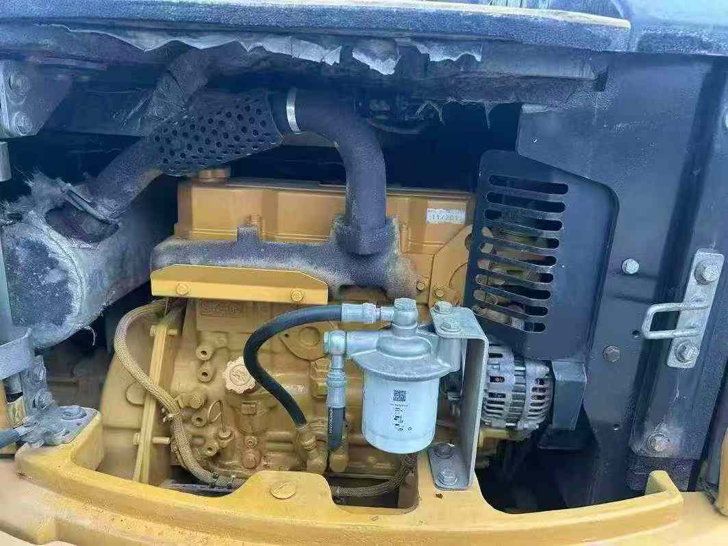 Used Caterpillar 305ECR Excavator 2016 Model / 8