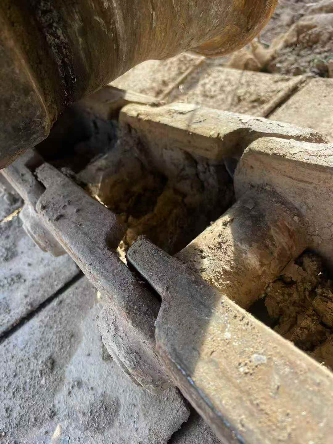 Used Hitachi ZAXIS200 Excavator 2010 Model / 8