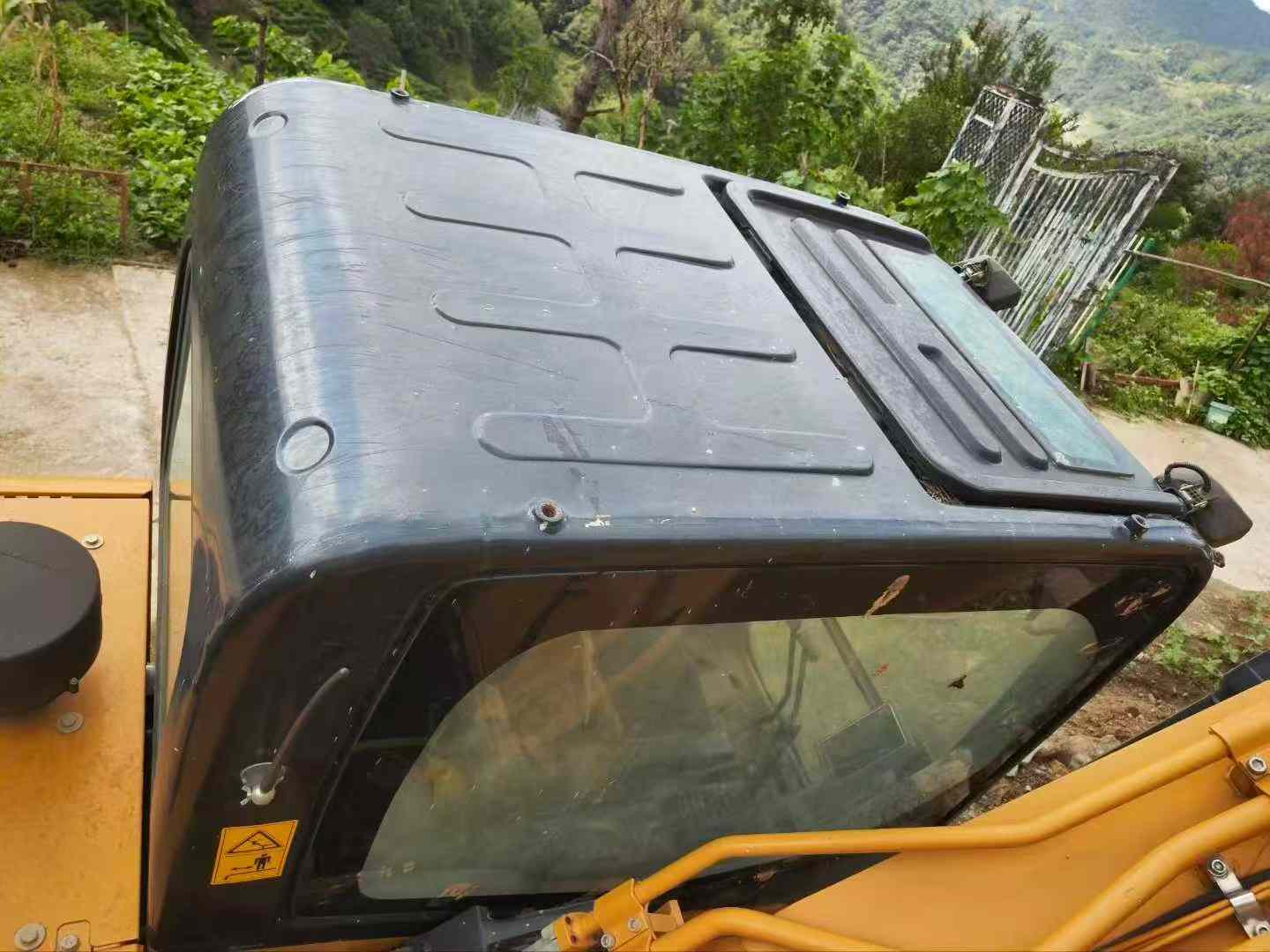 Used Sany SY200C Excavator 2016 Model / 5