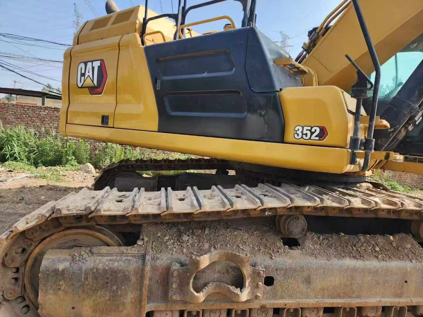 Used Caterpillar CAT352  Excavator 2022 Model / 3