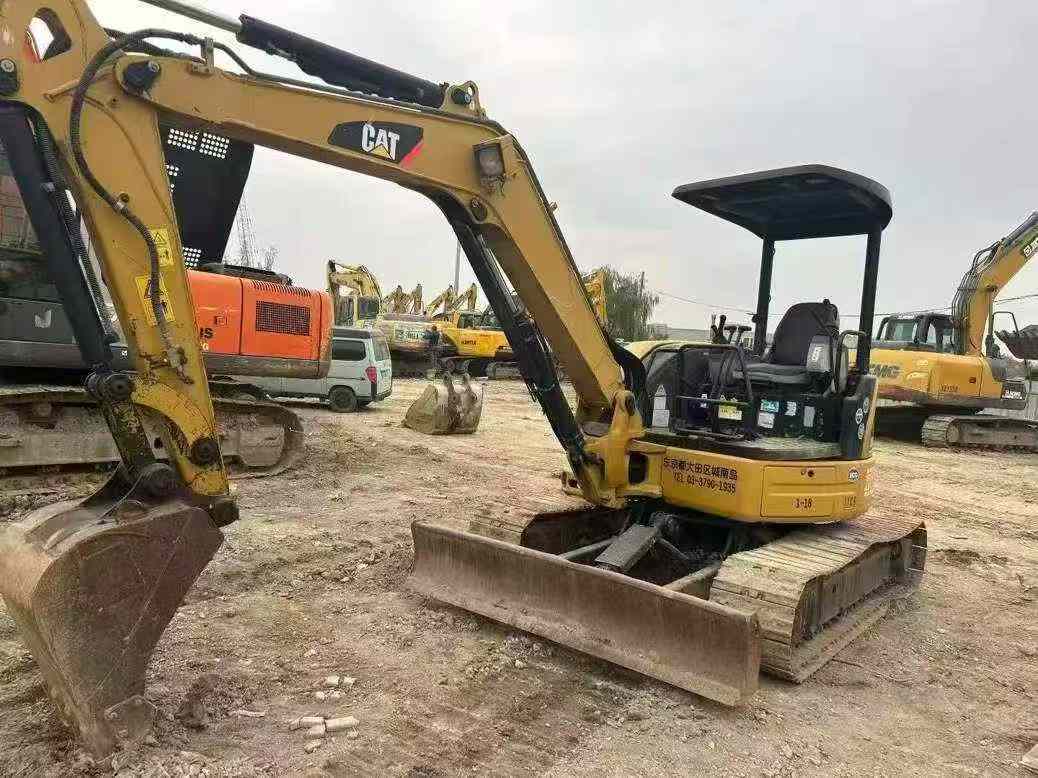 Used Caterpillar 305ECR Excavator 2016 Model / 4