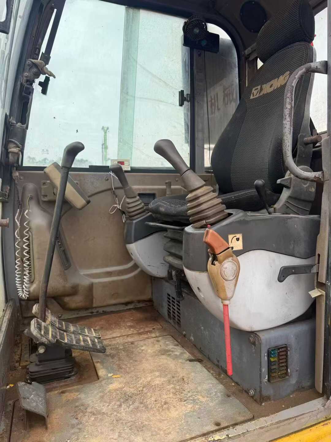 Used XCMG XE60 Excavator 2016 Model / 5