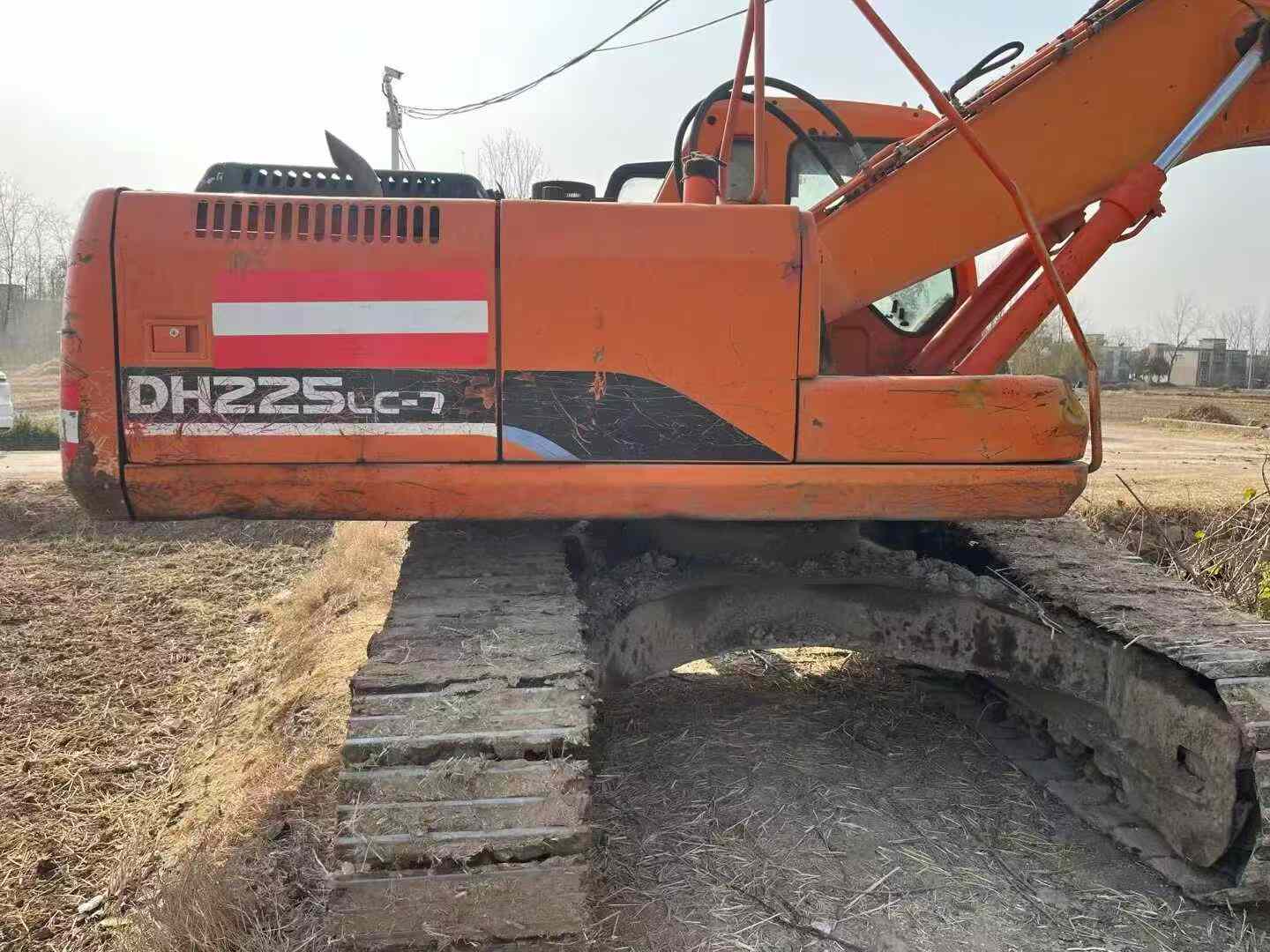 Used Doosan S225 Excavator 2010 Model / 2