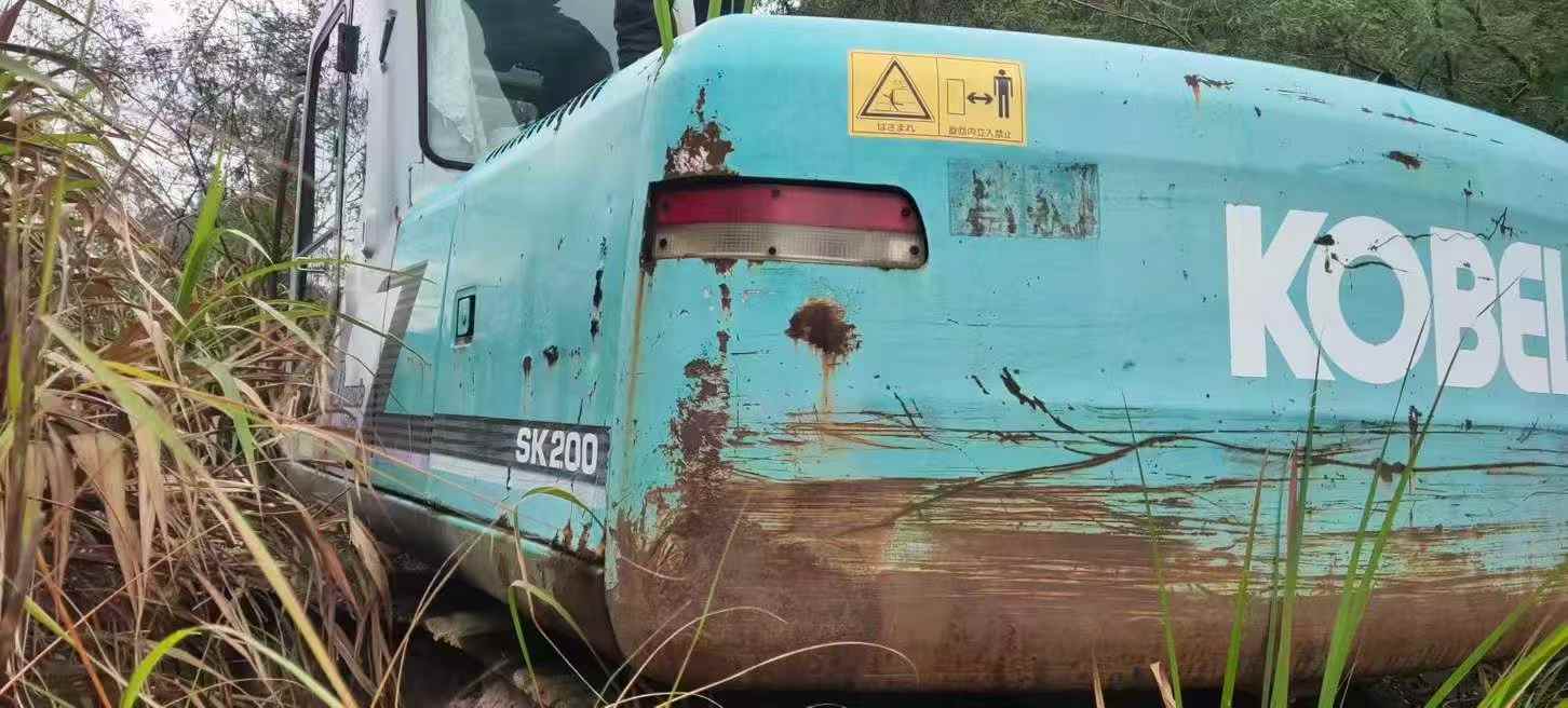 Used Kobelco SK200 Excavator 2016 Model / 3