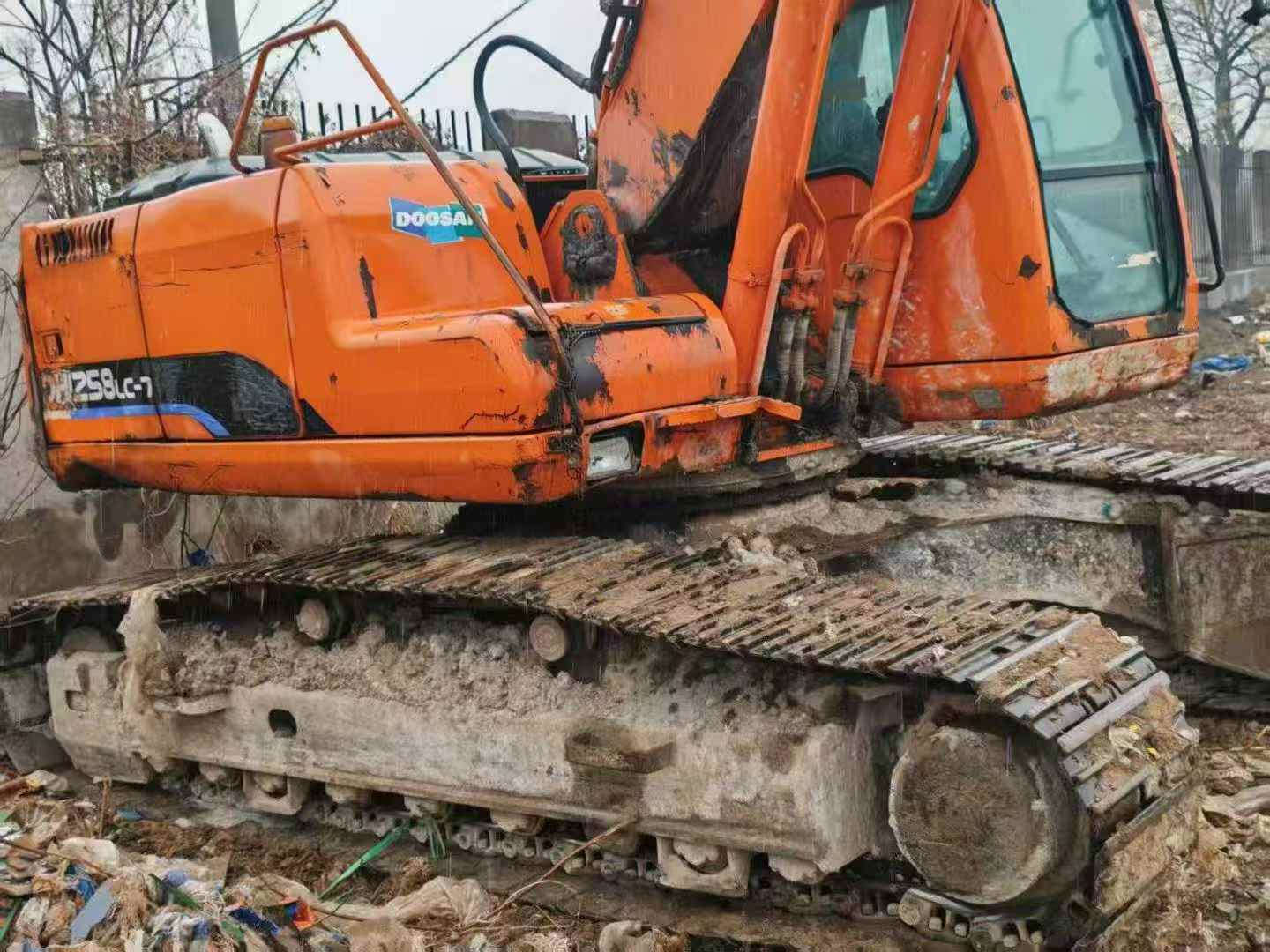 Used Doosan DH220-7 Excavator 2016 Model / 2