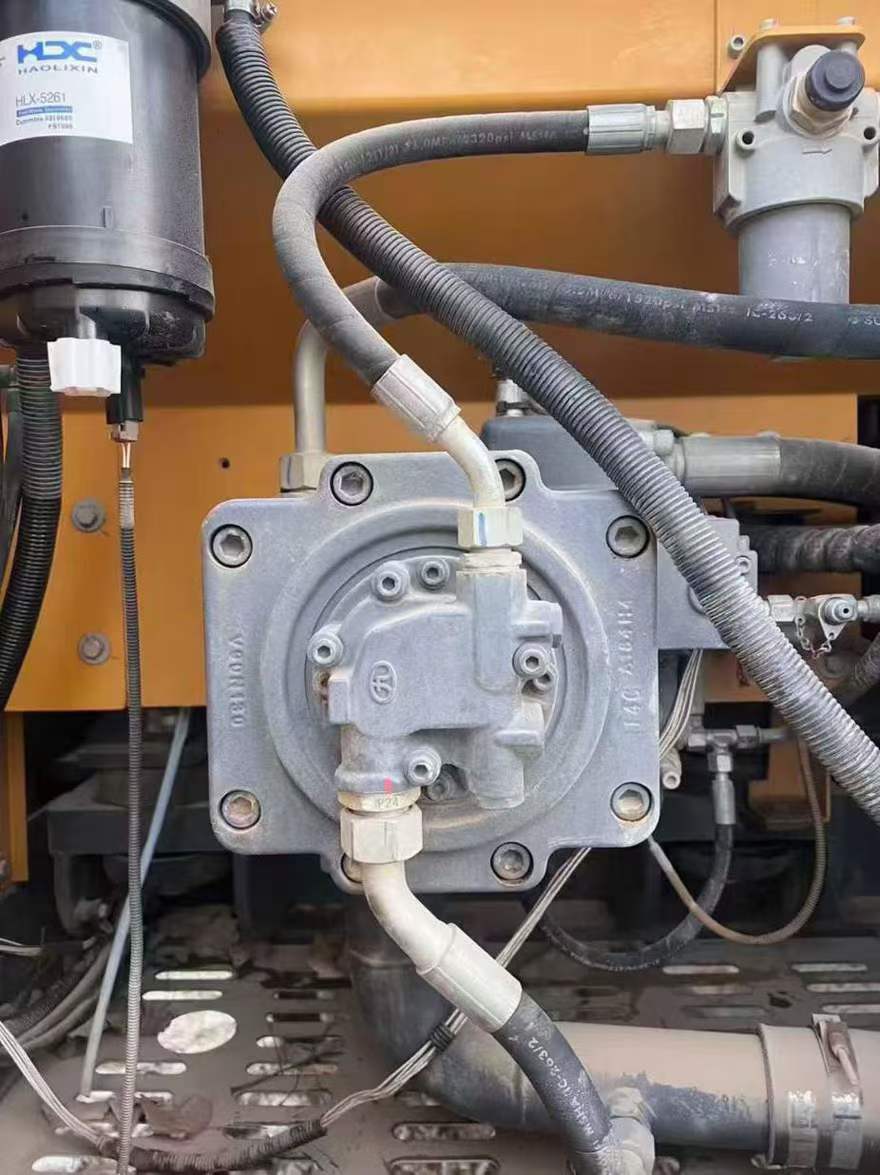 Used XCMG XE215 Excavator 2018 Model / 7