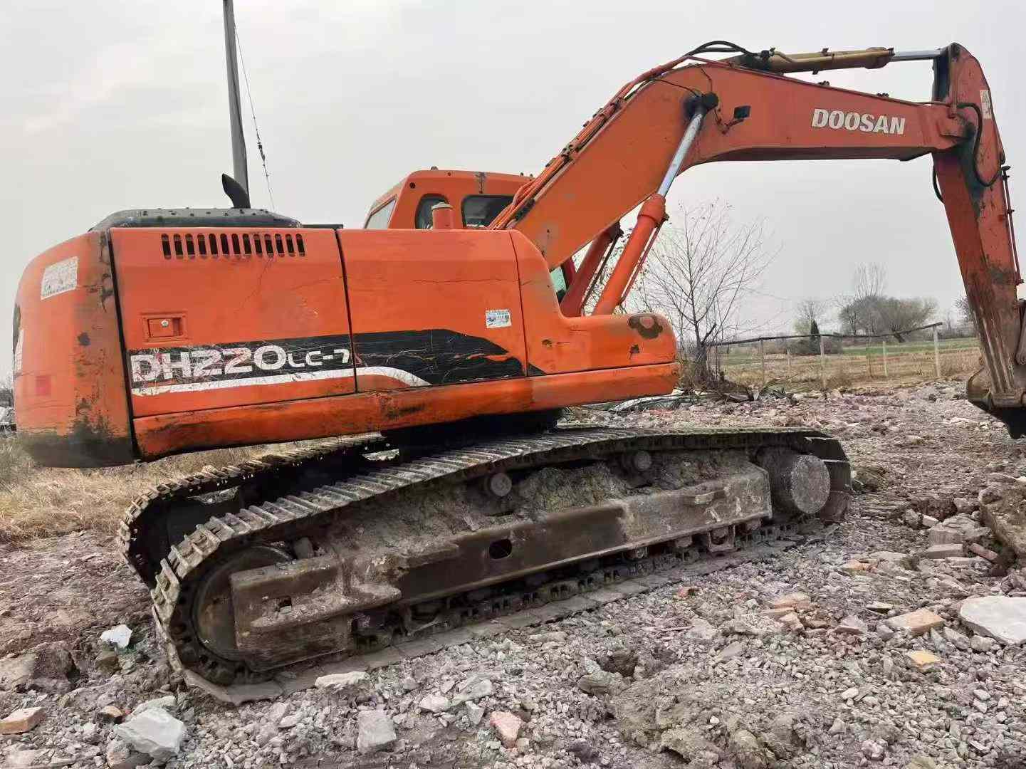 Used Doosan DH220-7 Excavator 2010 Model