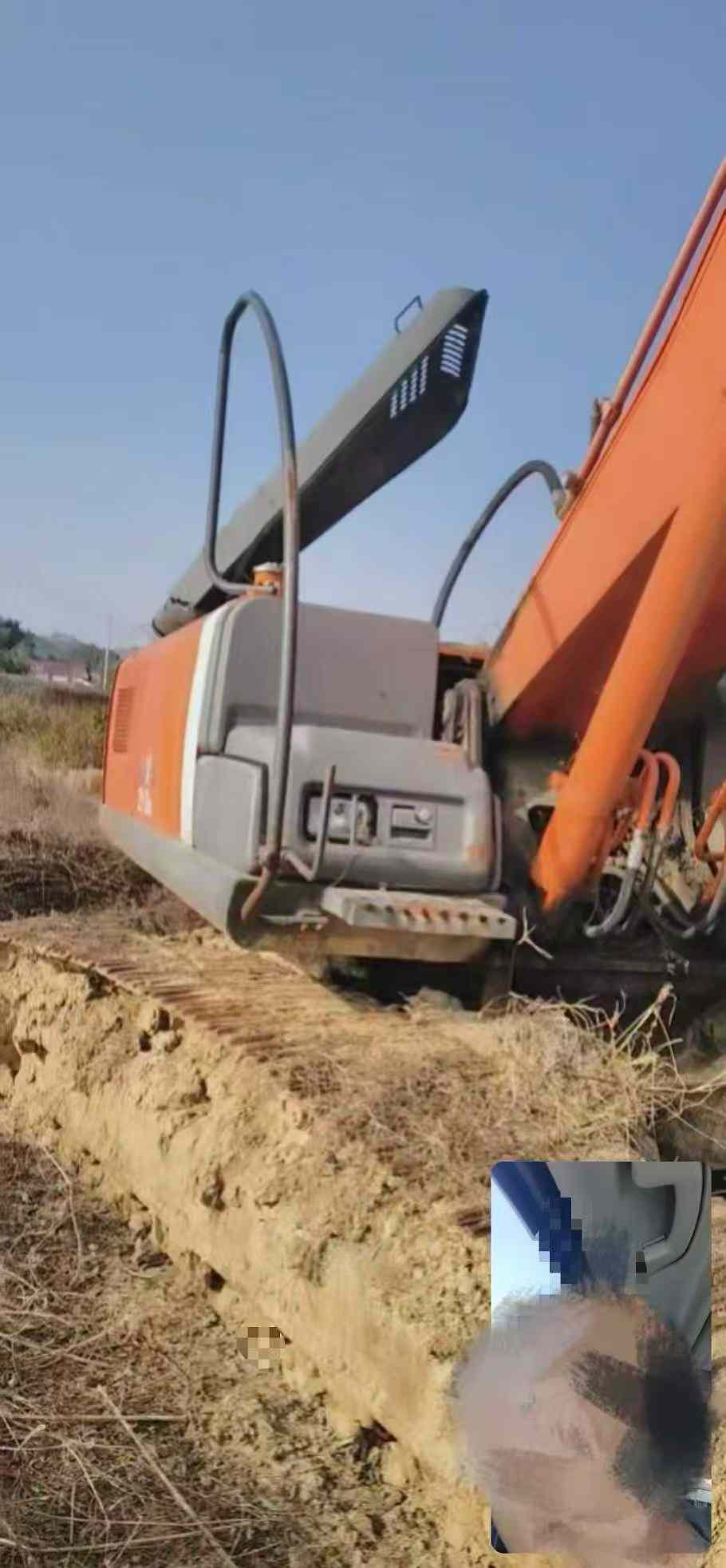 Used Hitachi ZAXIS200 Excavator 2013 Model / 5