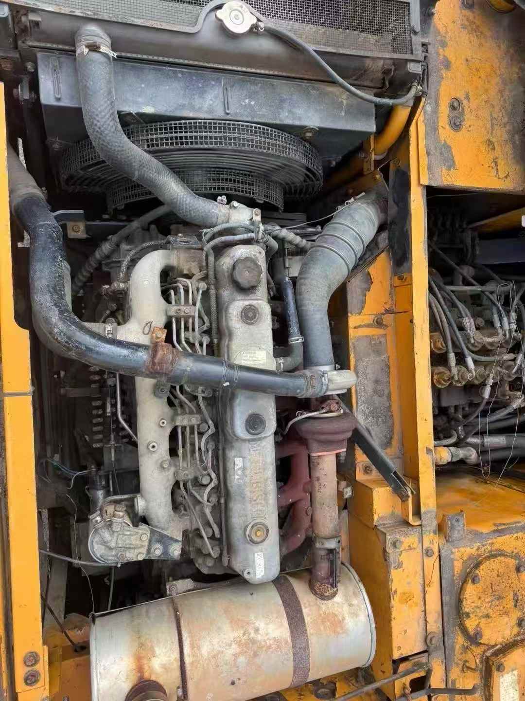 Used Sany SY215ACE Excavator 2011 Model / 4