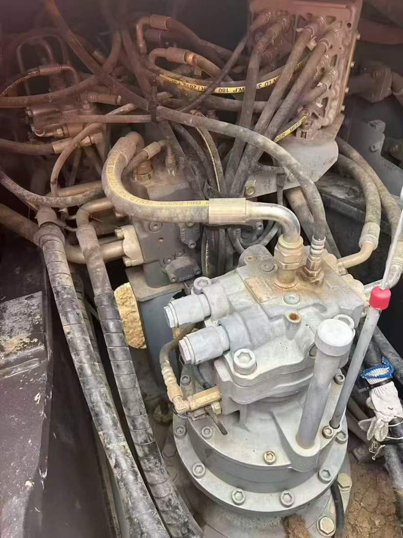 Used Hitachi ZAXIS200 Excavator 2020 Model / 5