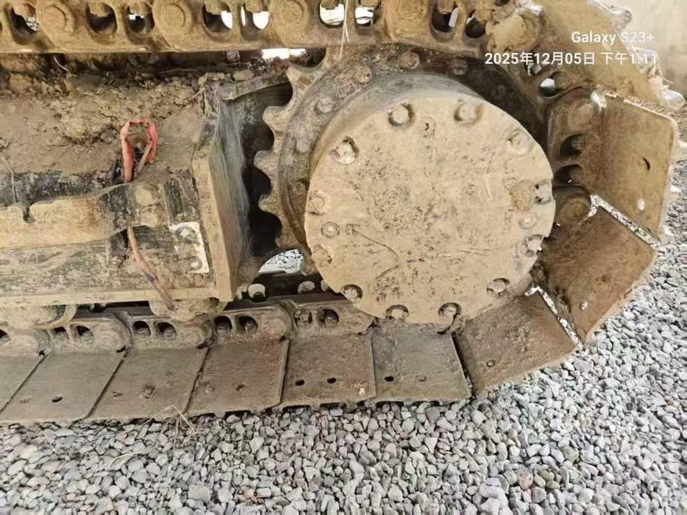 Used Hitachi ZAXIS200 Excavator 2024 Model / 8