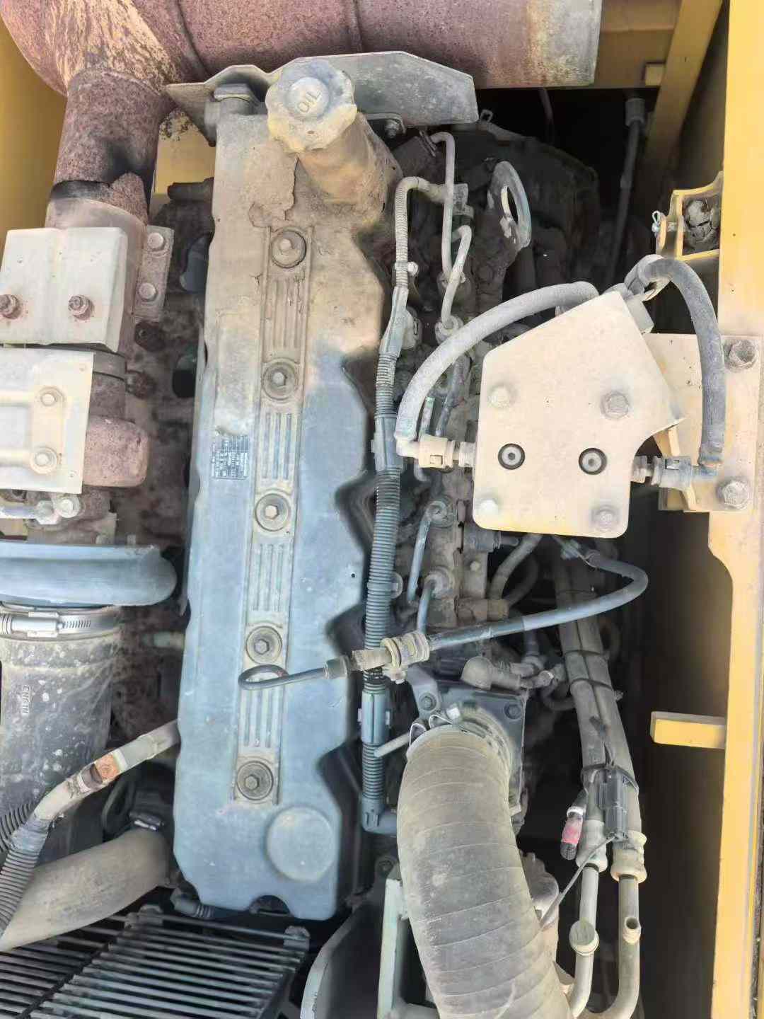 Used Komatsu PC200-8 Excavator 2014 Model / 8