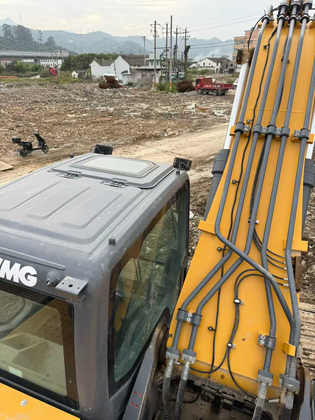 Used XCMG XE370 Excavator 2021 Model / 4