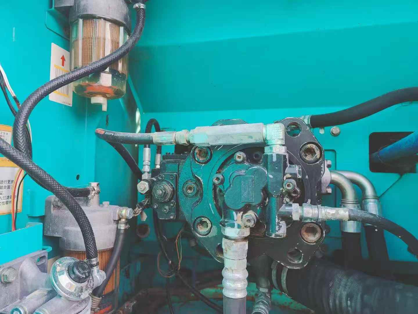 Used Kobelco SK210 Excavator 2011 Model / 6