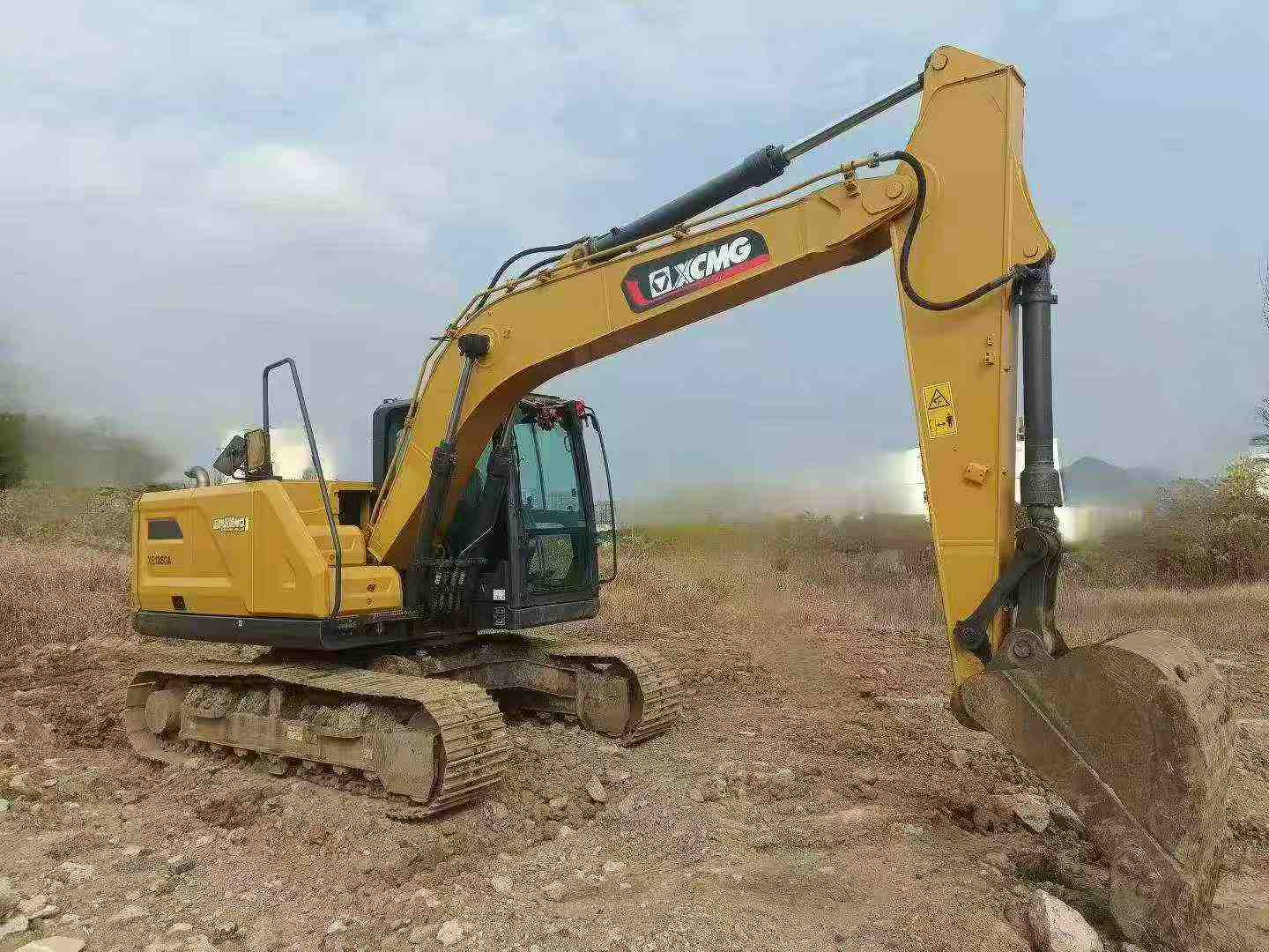 Used XCMG LW200 Excavator 2023 Model / 4