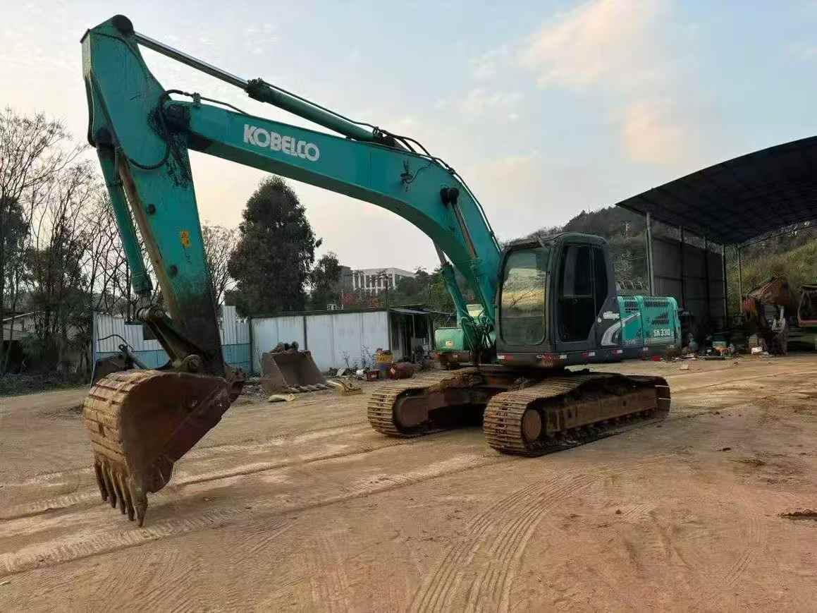Used Kobelco SK250 Excavator 2011 Model / 3