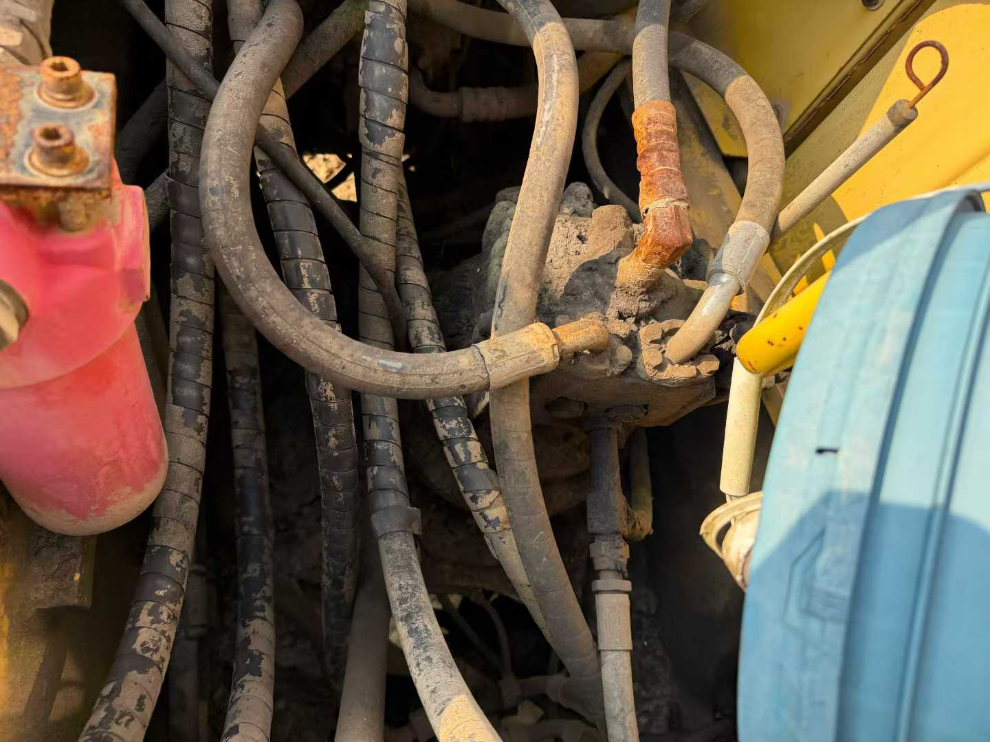 Used Komatsu PC200 Excavator 2016 Model / 9