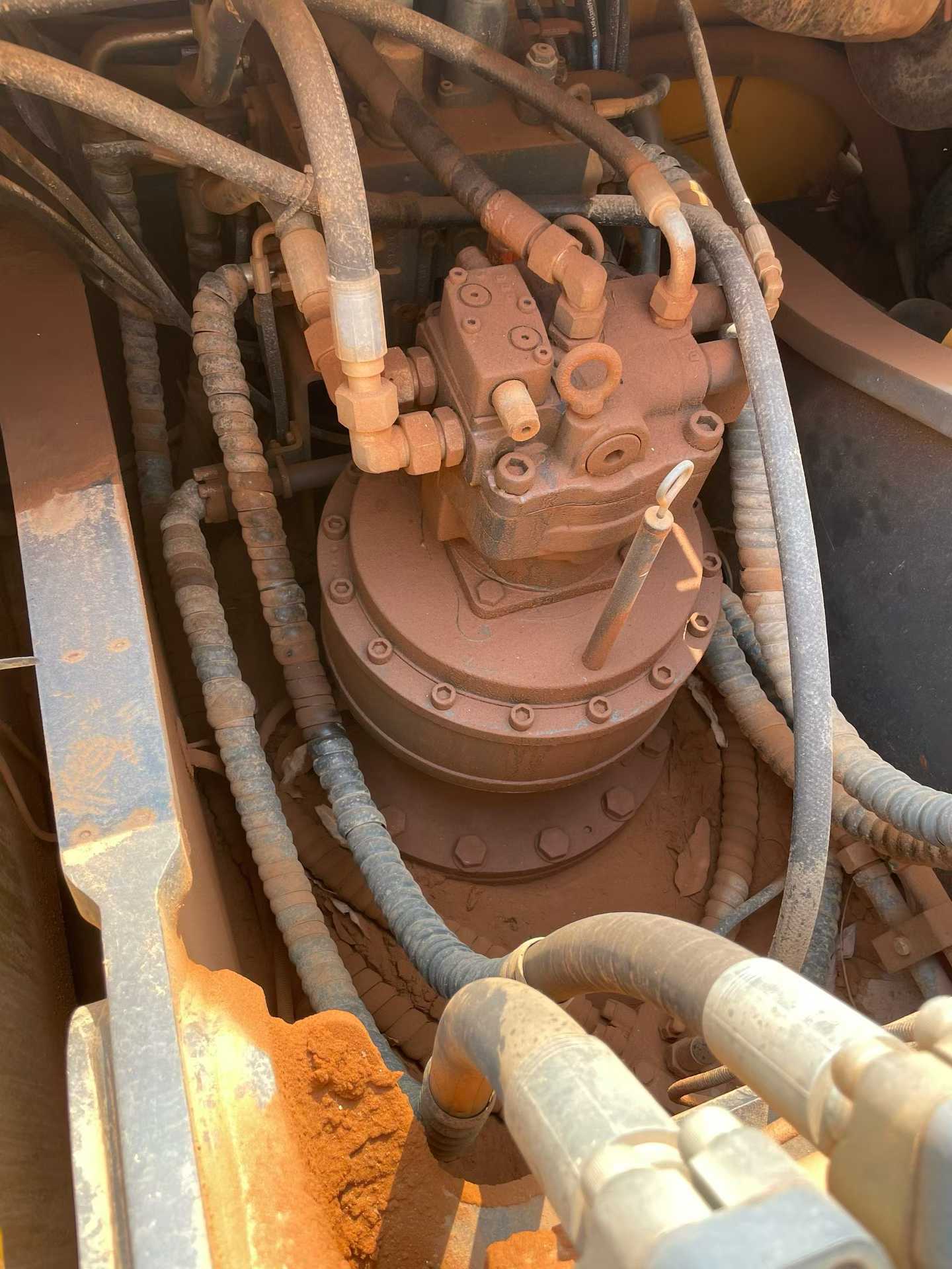 Used XCMG XE305D Excavator 2016 Model / 7