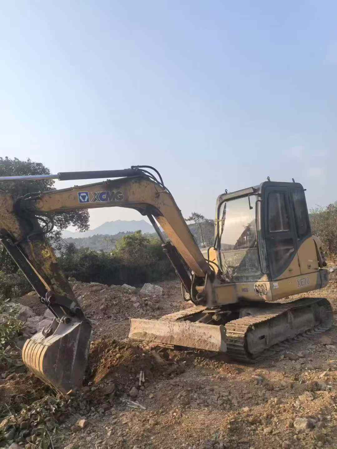 Used XCMG XE60 Excavator 2016 Model / 3