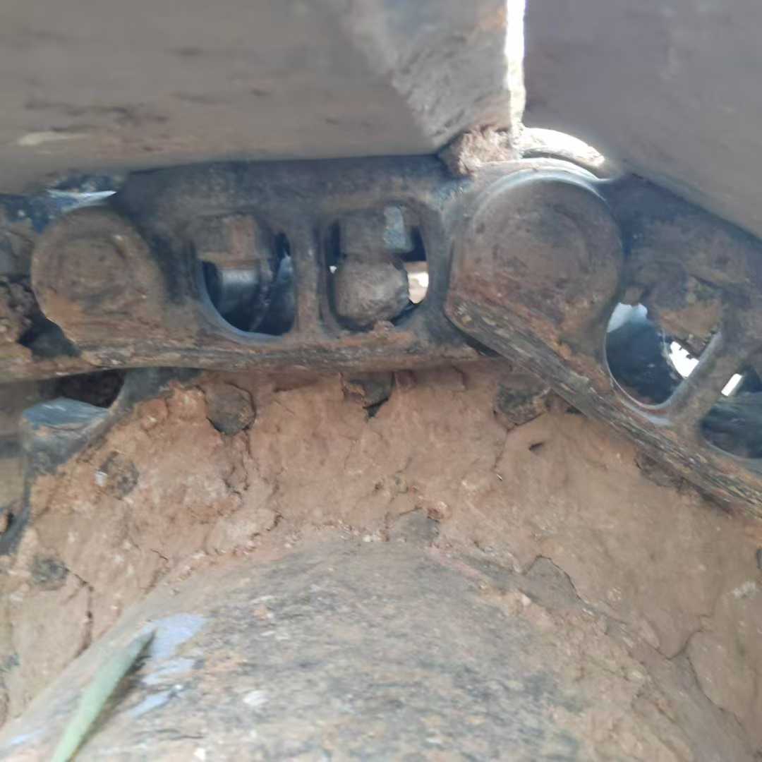 Used Komatsu PC210 Excavator 2011 Model / 9