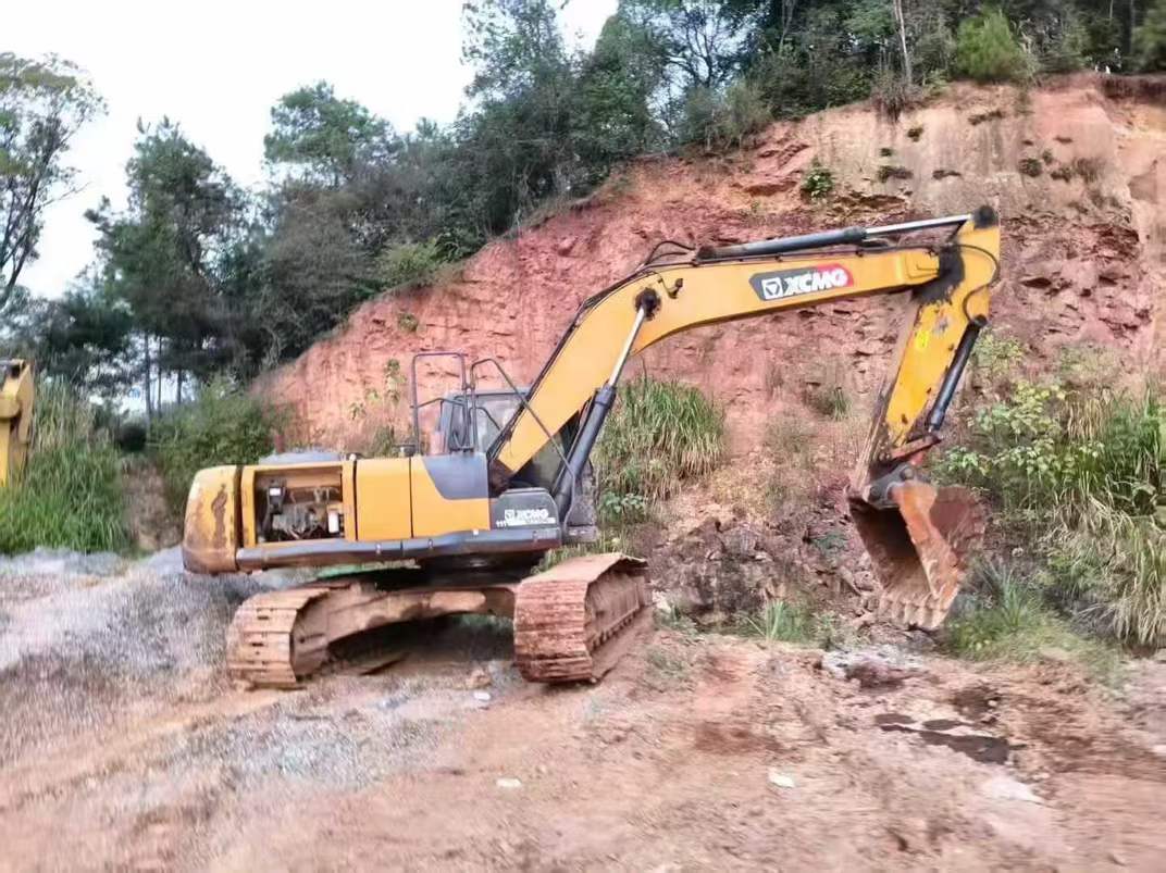 Used XCMG XE270GK Excavator 2020 Model / 6