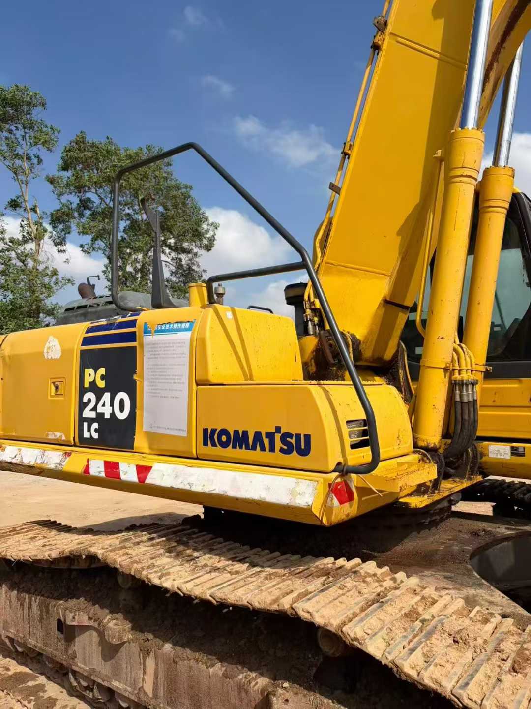 Used Komatsu PC240LC-8 Excavator 2013 Model / 2