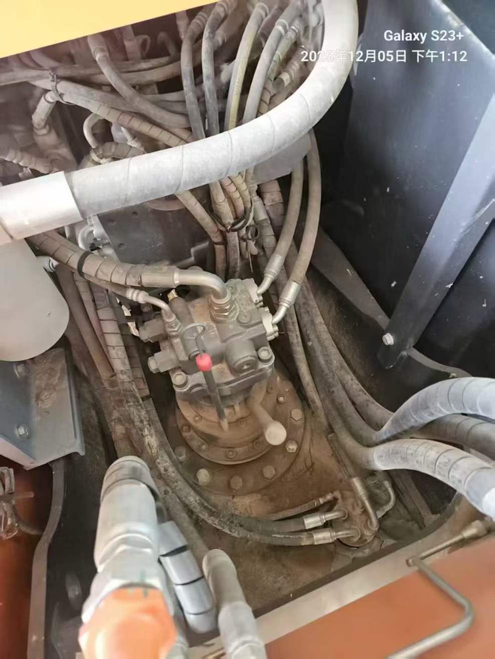 Used Hitachi ZAXIS200 Excavator 2024 Model / 6