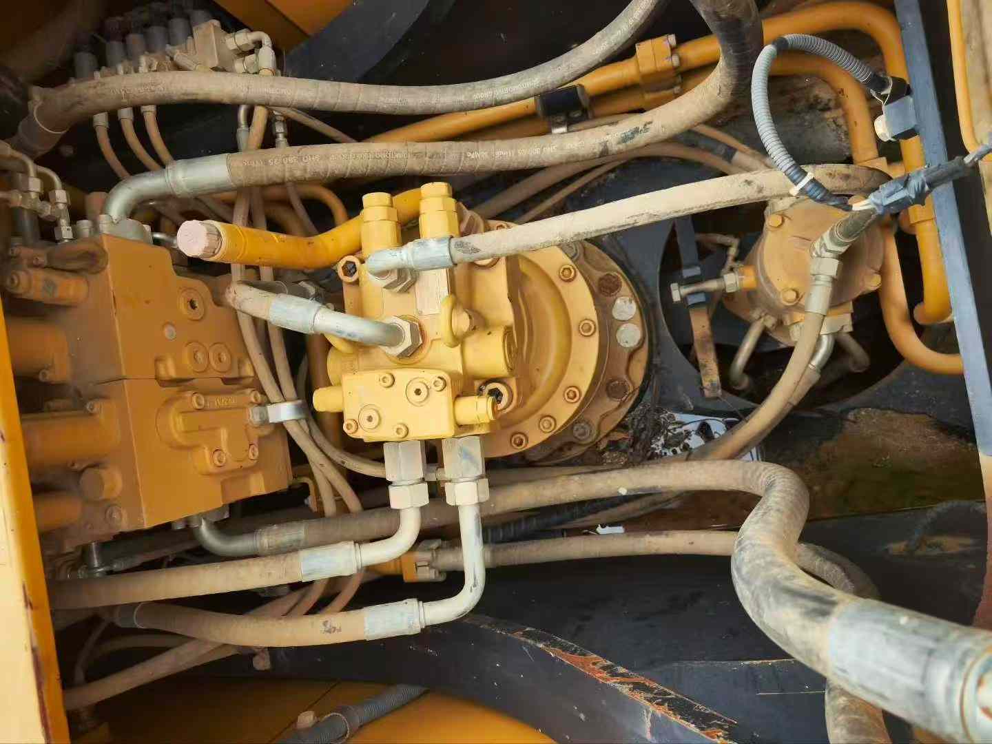 Used Sany SY200C Excavator 2016 Model / 6