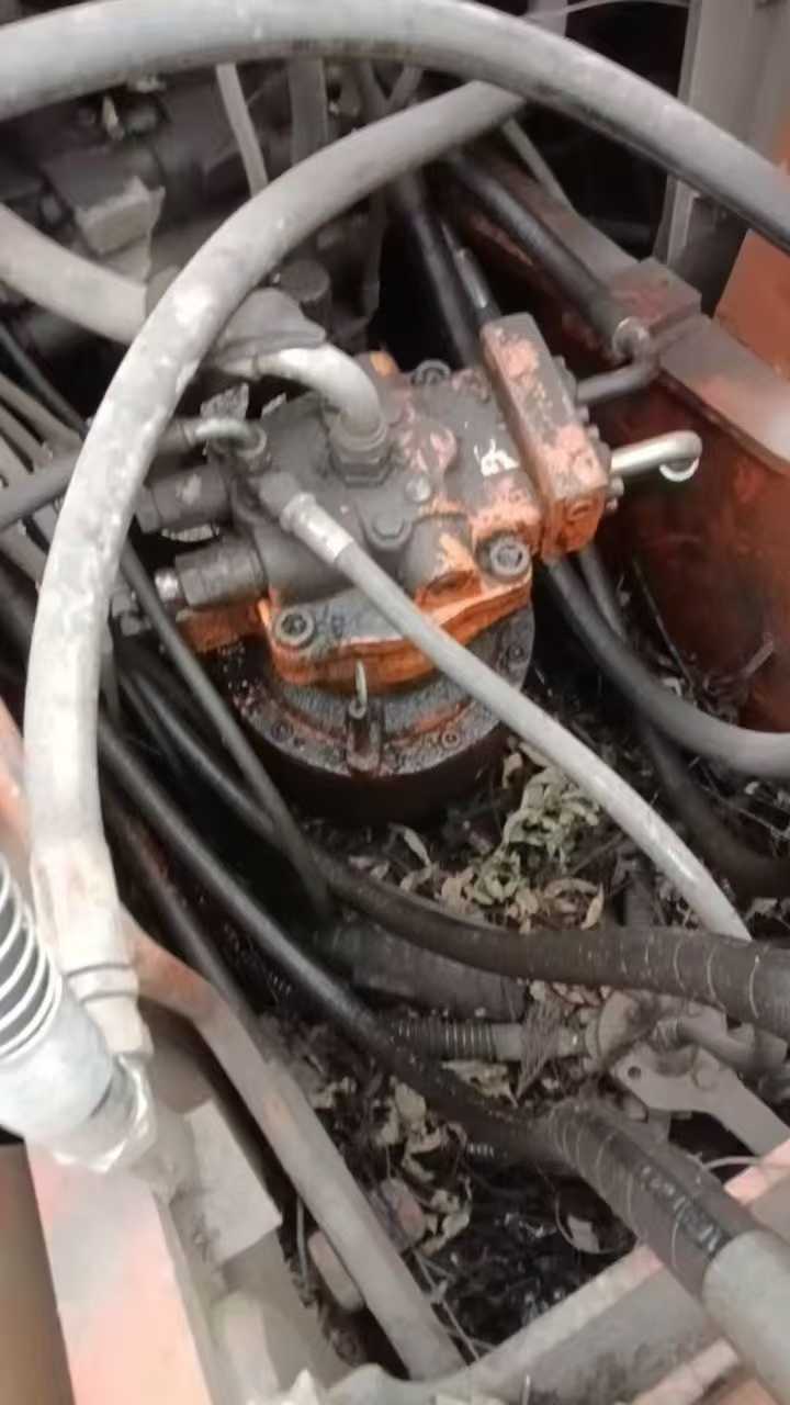 Used Doosan DH220-7 Excavator 2016 Model / 4