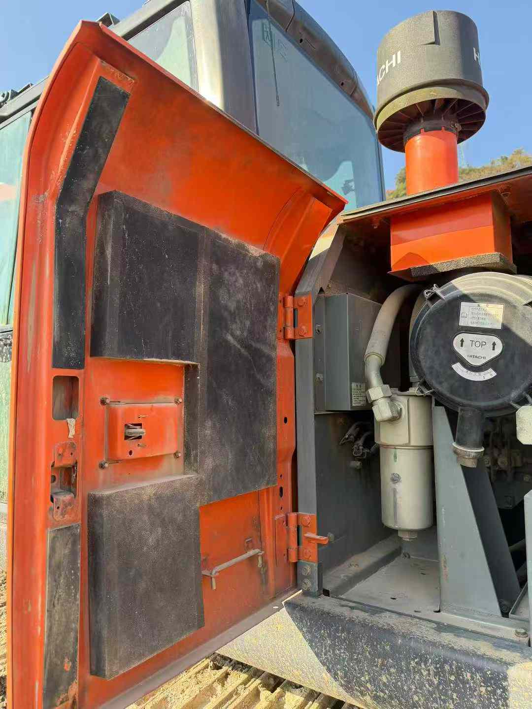 Used Hitachi ZAXIS200 Excavator 2016 Model / 8