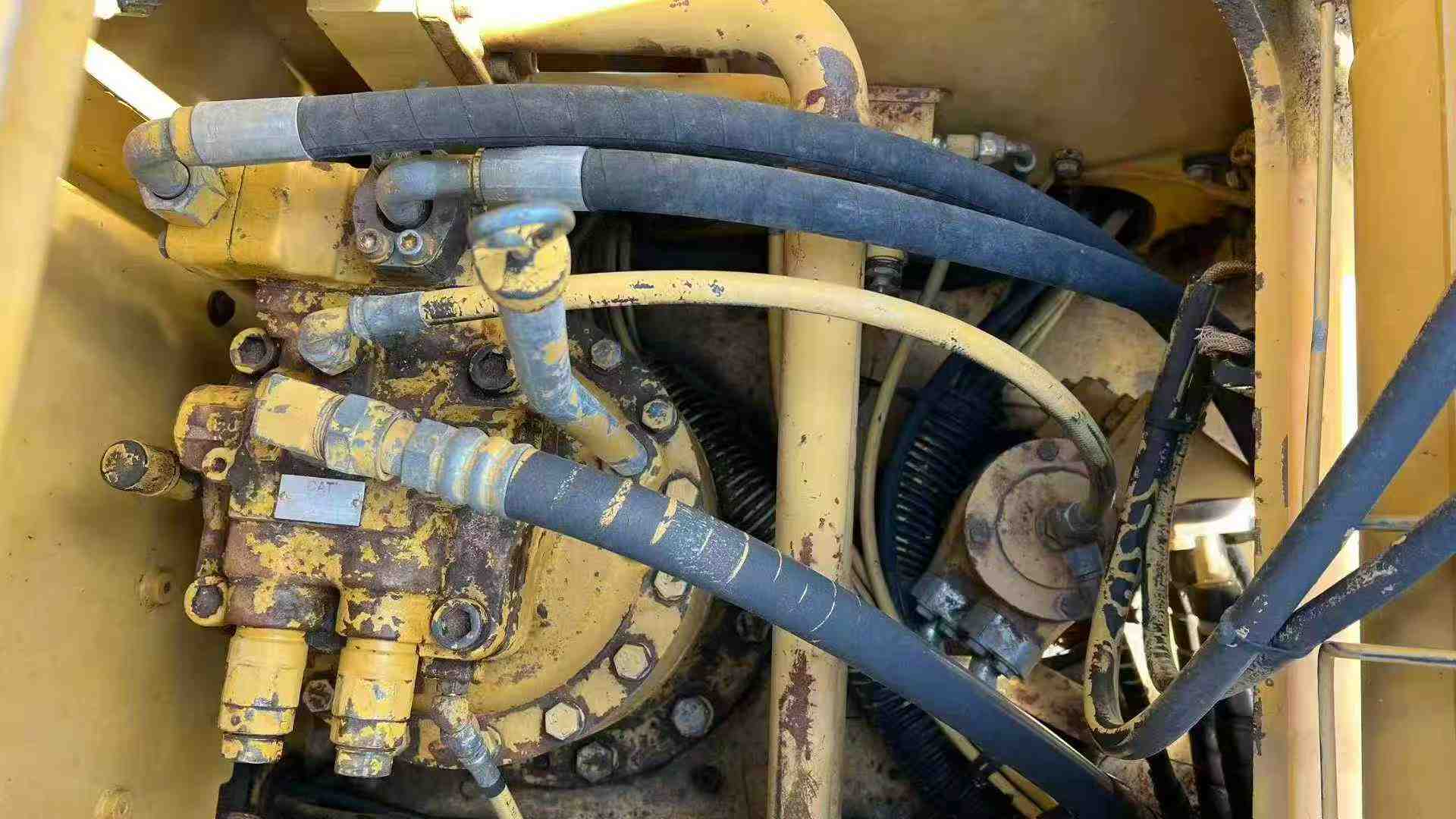 Used Caterpillar 320C Excavator 2016 Model / 4