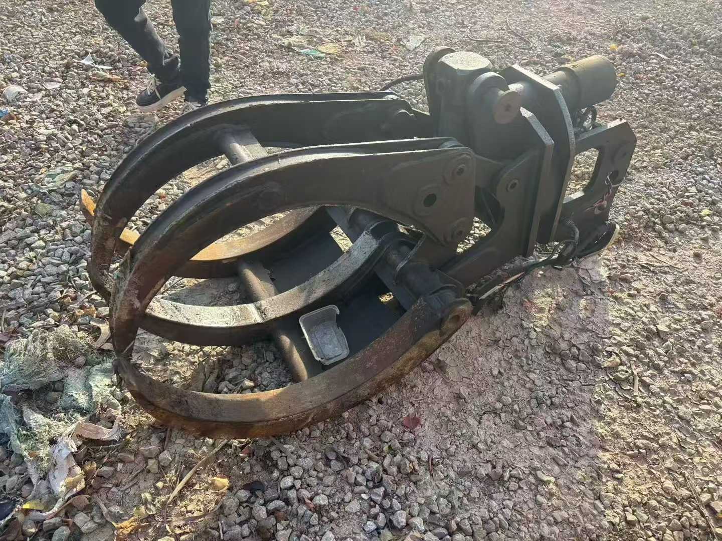 Used Komatsu PC220-8 Excavator 2016 Model / 8