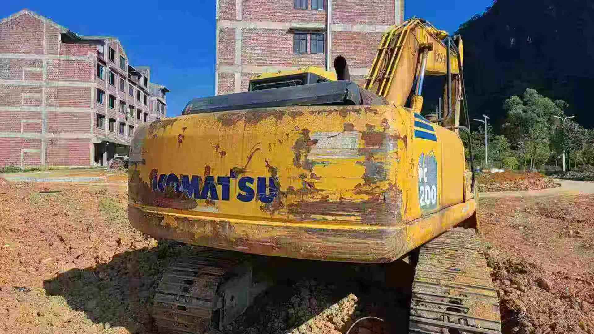 Used Komatsu PW200-7 Excavator 2016 Model