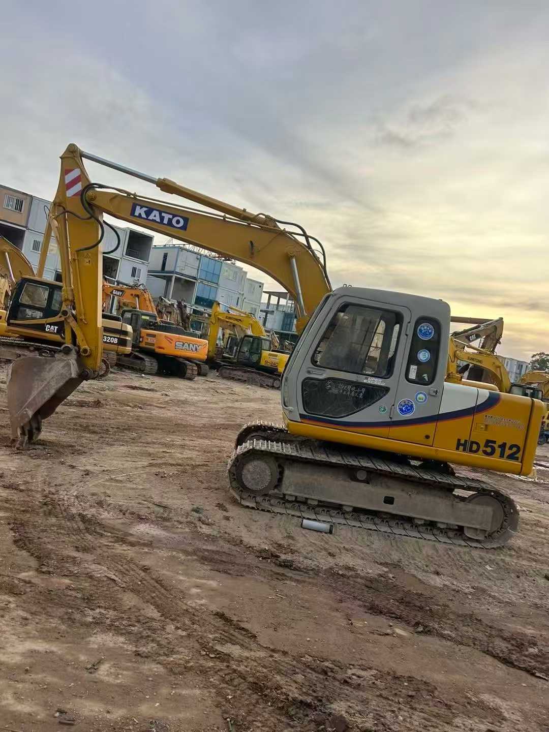 Used Kato HD510 Excavator 2016 Model / 2