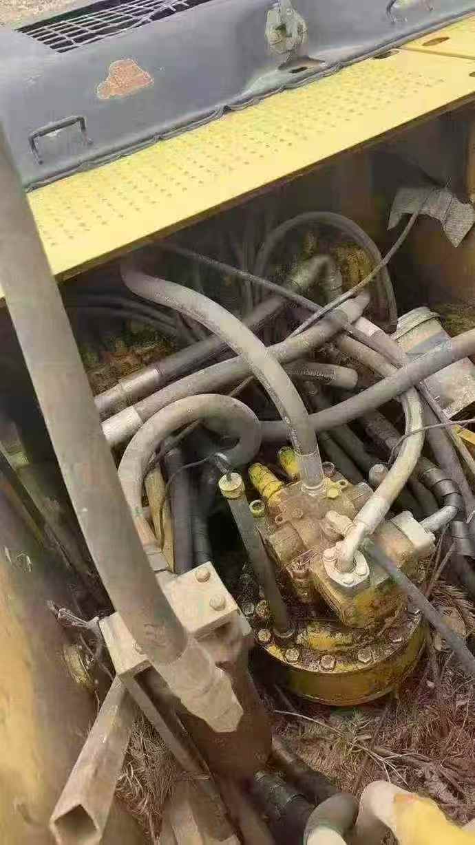 Used Caterpillar 323 Excavator 2016 Model / 4