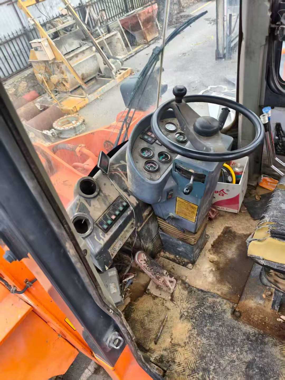 Used Doosan  DL507-9C Excavator 2016 Model / 4
