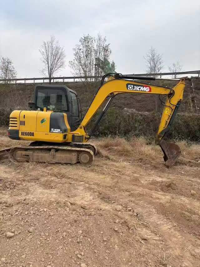 Used XCMG XE60 Excavator 2016 Model / 3