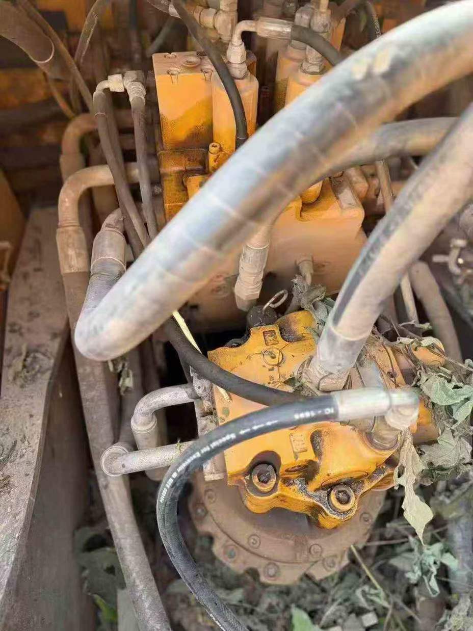 Used Hyundai R215VS Excavator 2019 Model / 4