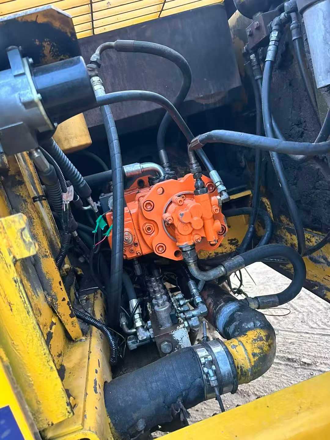 Used Kato HD510 Excavator 2016 Model / 7